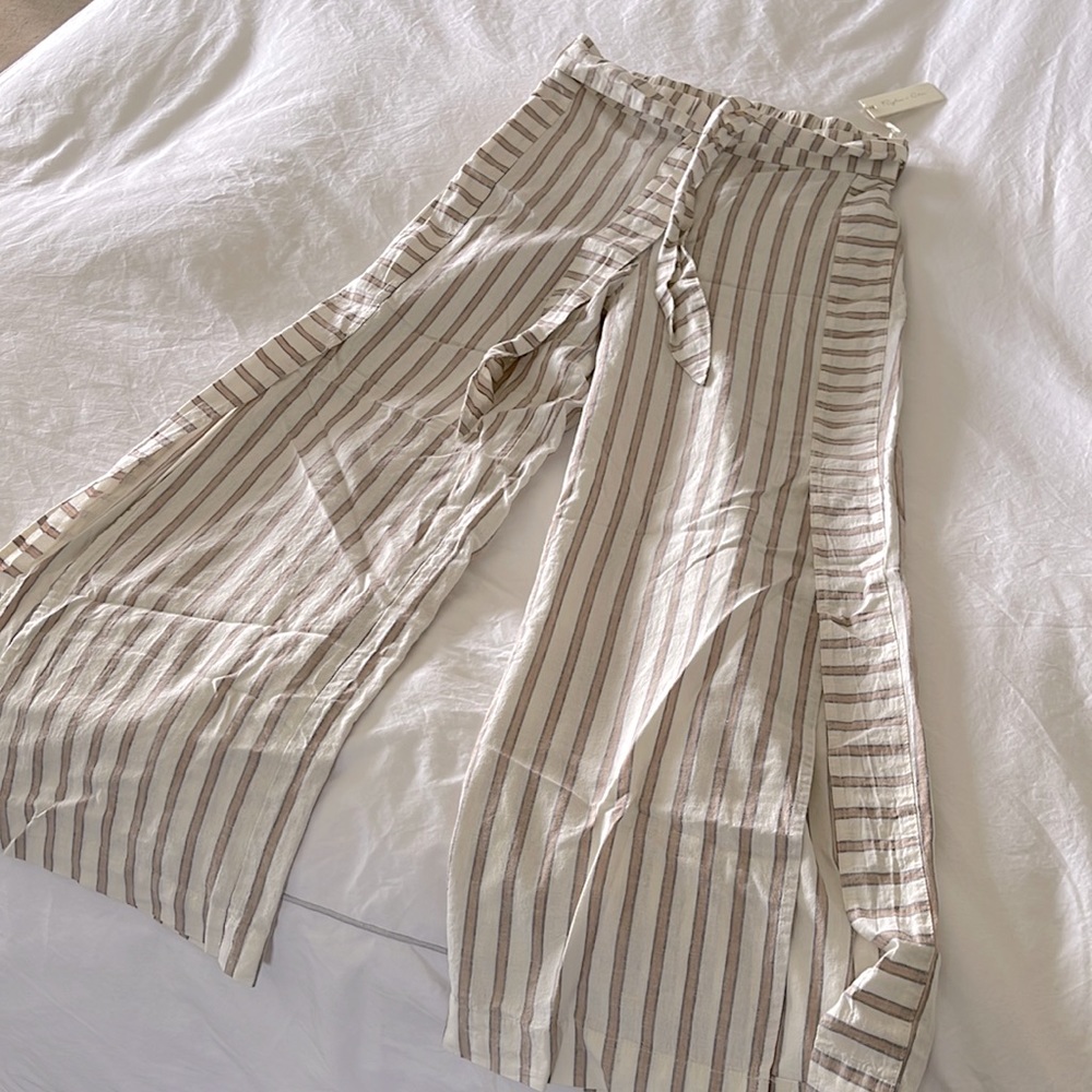New with tags, linen wide leg pant